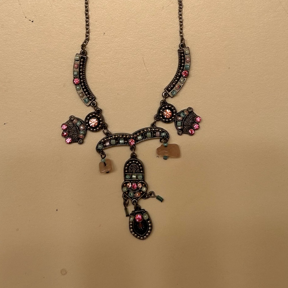 Felicia Indian Balance necklace